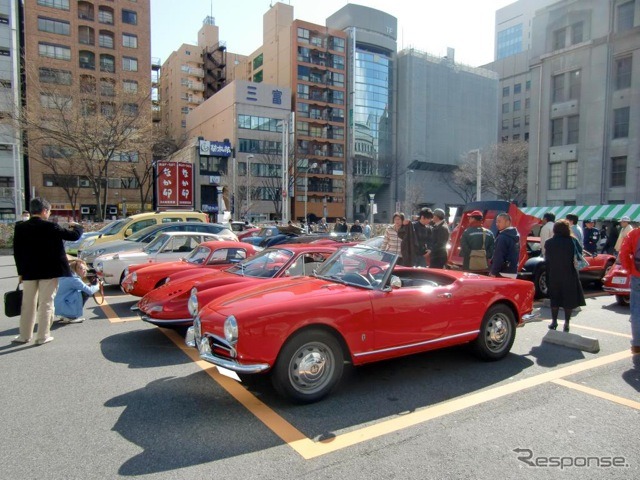 アルファロメオジュリエッタスパイダーやフェラーリディーノのも参加