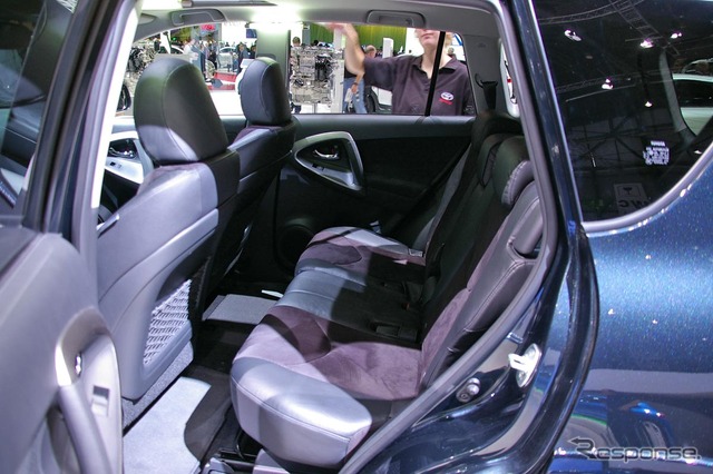トヨタ RAV4