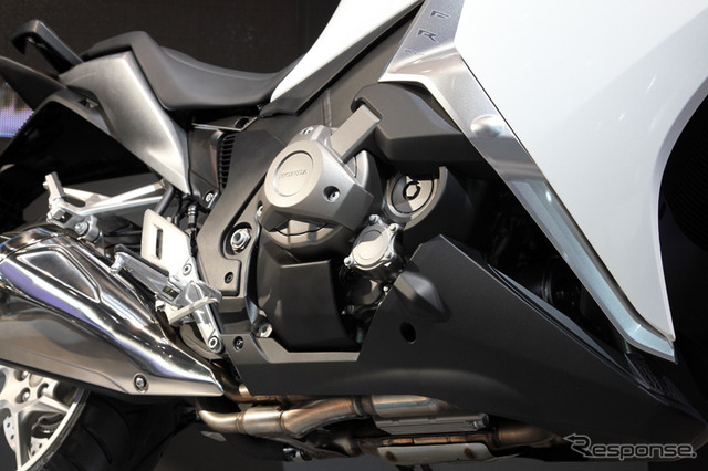 ホンダVFR1200F デュアルクラッチトランスミッション