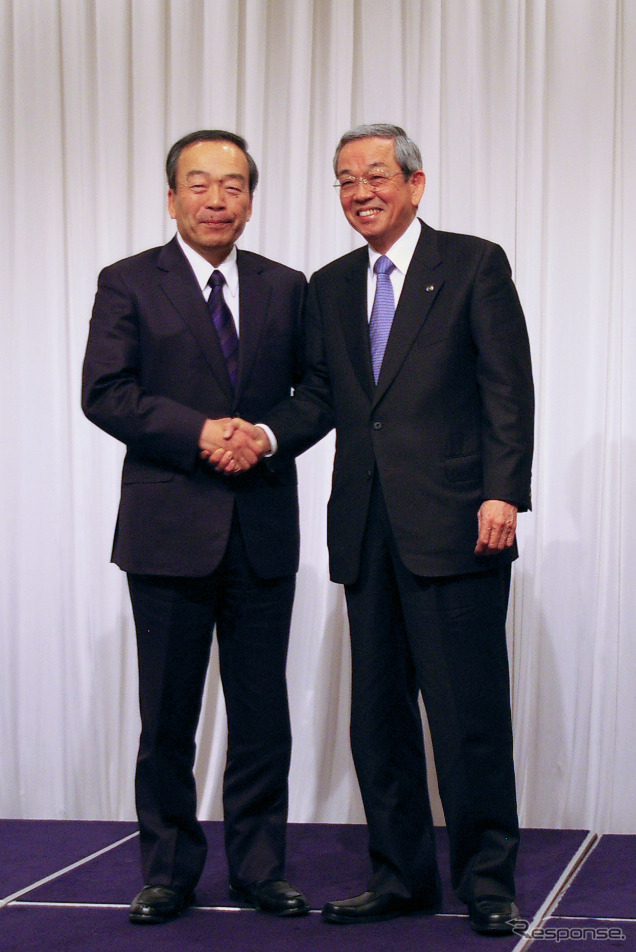 トヨタ内山田副社長とマツダ山木副社長（29日）