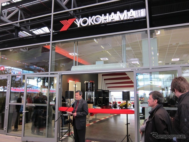 オープニングセレモニーで挨拶する三上修YOKOHAMA Europe GmbH社長