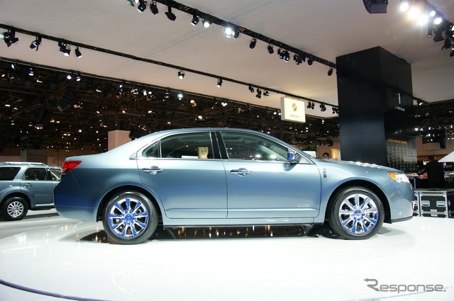 リンカーン MKZハイブリッド