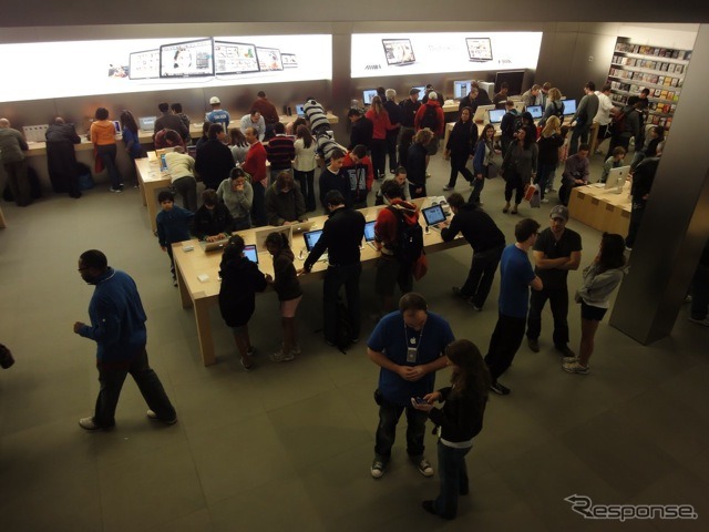 アップルストア内