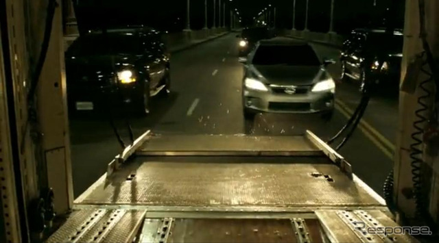 CT200ｈを起用したプロモーション映画、『ダークライド』