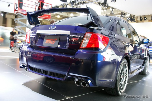 スバル インプレッサWRX STI(4ドアセダン)