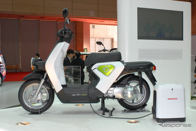 東京モーターショーに出展されたコンセプトモデル「EVE-neo」