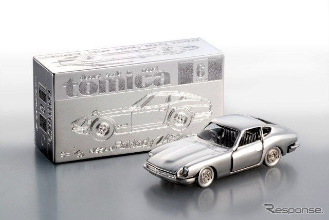 3月には田中貴金属ジュエリーとコラボした「プラチナトミカ」を発表。価格はなんと700万円！