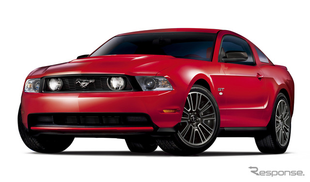 マスタング V8 GTパフォーマンスパッケージ