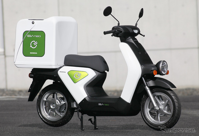 ホンダが12月にリース販売を予定している電動二輪車EV-neo