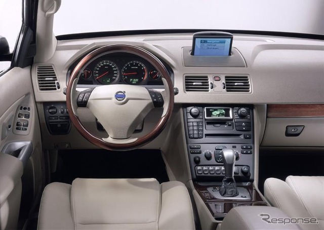 【ボルボ『XC90』日本発表】SUV市場へ本格参入---安全対策は万全!!
