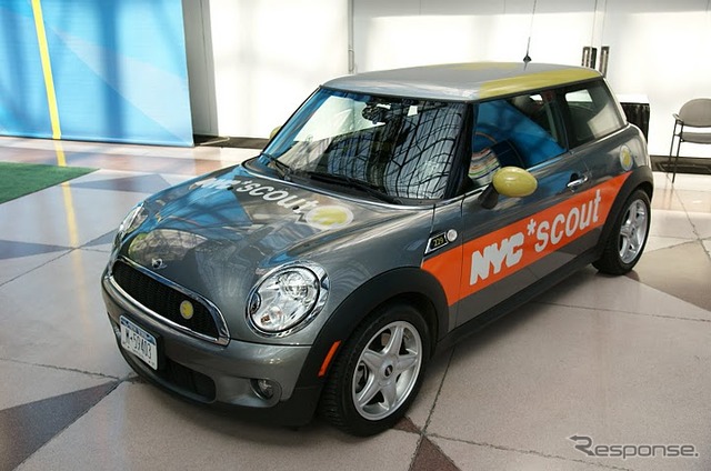 EVパビリオンに展示された MINI E