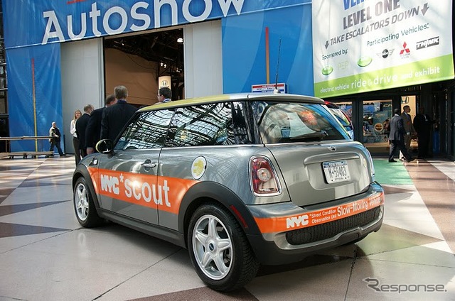 EVパビリオンに展示された MINI E