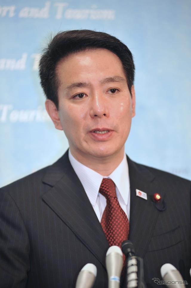 23日閣議後会見・前原国交相(撮影=中島みなみ)