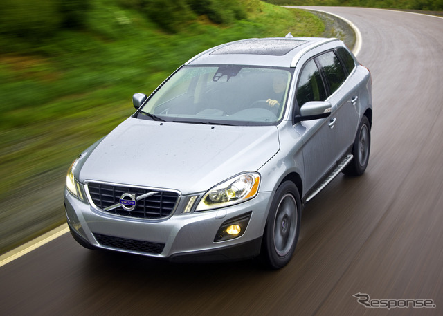 XC60には追突を回避・軽減するオートブレーキシステム「シティ・セーフティ」が搭載されている