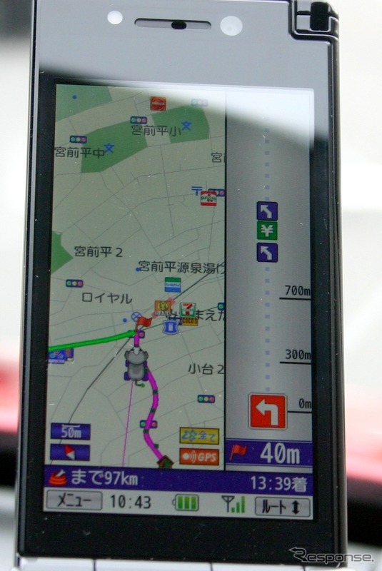 右画面にコマ図が表示されるラリービューがナビークルの特長