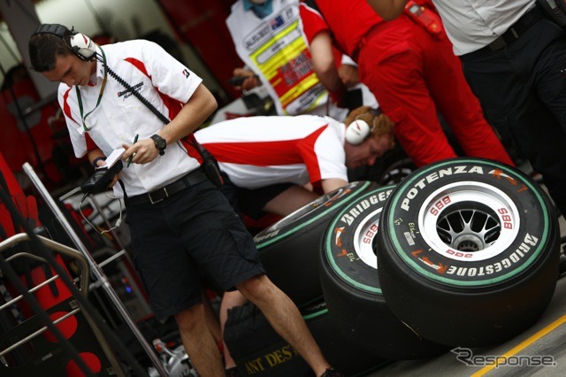 F1