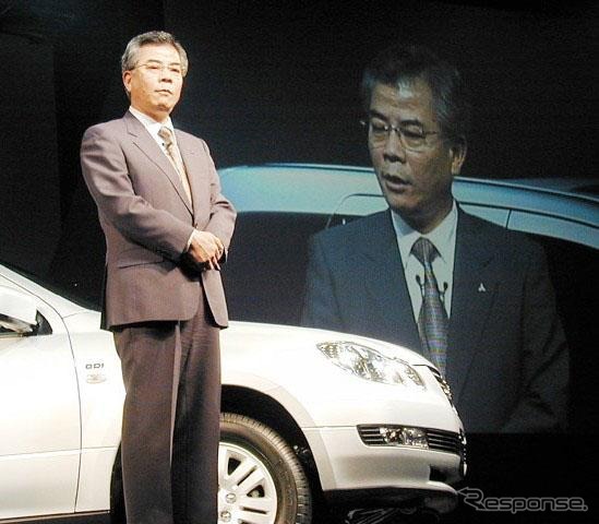 【新聞ウォッチ】白装束集団、車両偽造登録の疑いで一斉捜索