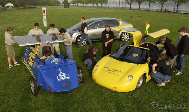 GM、エコカーイベントにハイブリッドと燃料電池車を展示