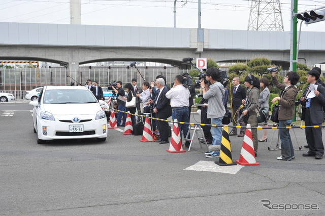 10日、尾久自動車学校(東京都小金井市)で実施された実車走行調査の様子(撮影=中島みなみ)