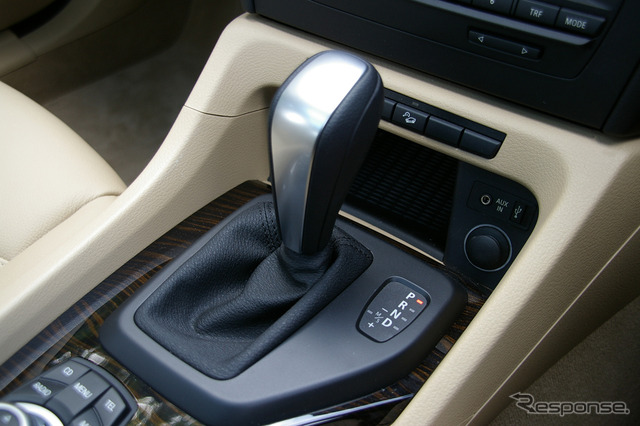 X1 xDrive 25i(18インチホイール)
