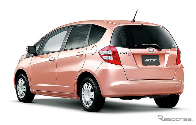 フィット 1.3 G特別仕様車 She's (ピンクゴールド・メタリック)