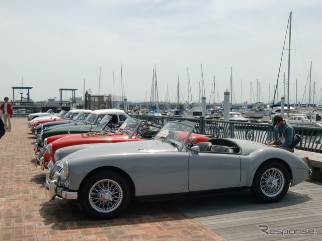 なかなかシックな色合いのMGA