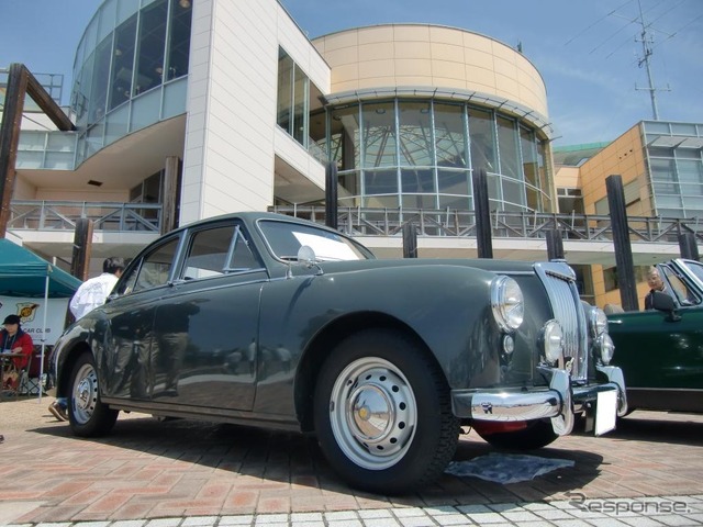 MGはサルーンも作っていた。これはMGマグネット。当時のスポーティサルーンである