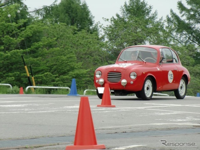フィアット・トッポリーノ・パノラミカ・ザガート。500ccながら軽快な走りを見せた