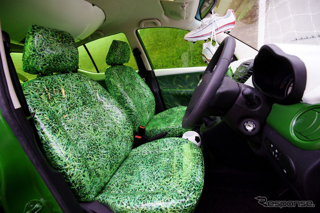 i10の「サッカー自動車」