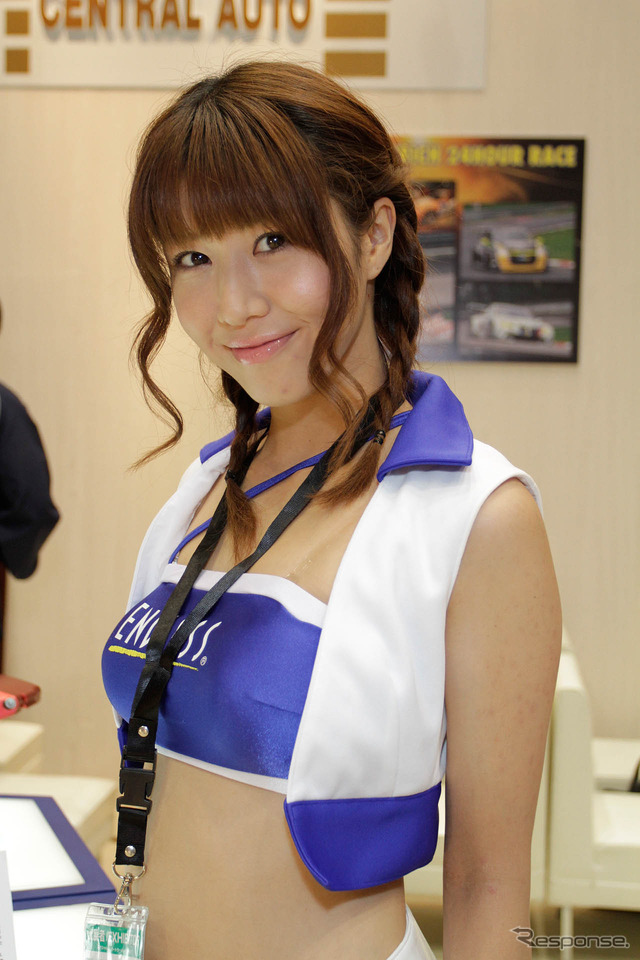 コンパニオン写真蔵(写真=池田忍)
