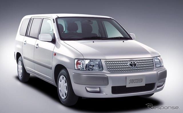 サクシードVAN UL “Xパッケージ” 2WD 4速オートマチック (シルバーマイカメタリック) 〈オプション装着車〉