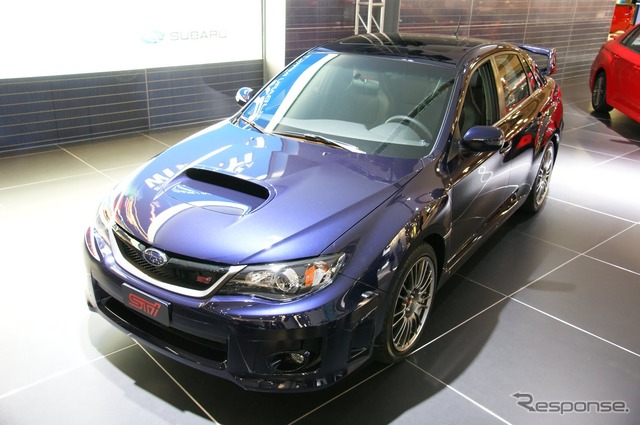 インプレッサWRX STI 4ドアセダン（画像はニューヨークモーターショー10）