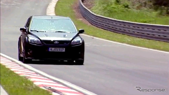 フォーカスRS500を試すWRCのミッコ・ヒルボネン選手(画像は動画キャプチャー)