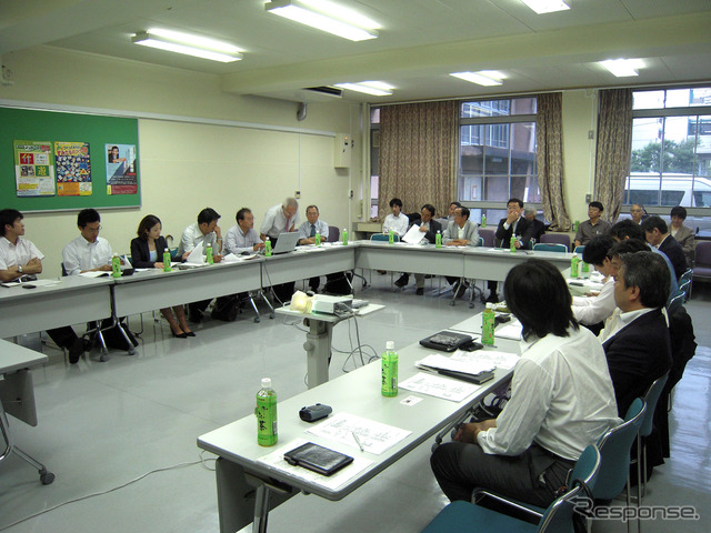 すみだ産学官連携プラザで開催された意見交換会
