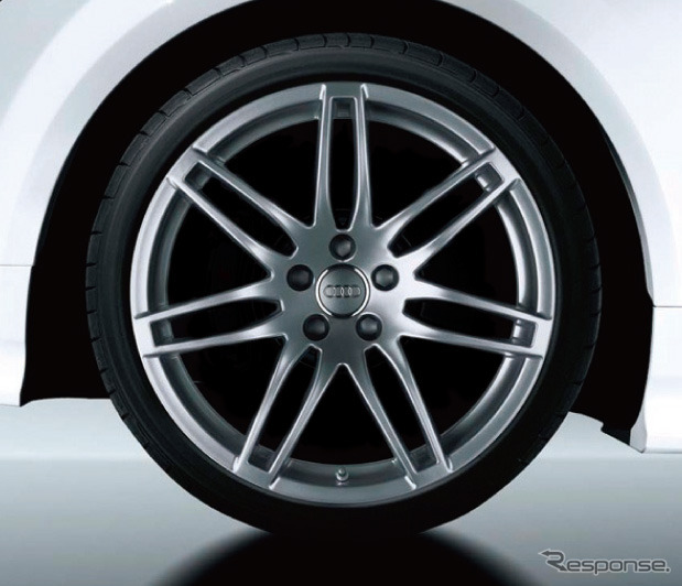 クーペ 2.0 TFSI/2.0 TFSI クワトロ S-lineリミテッド