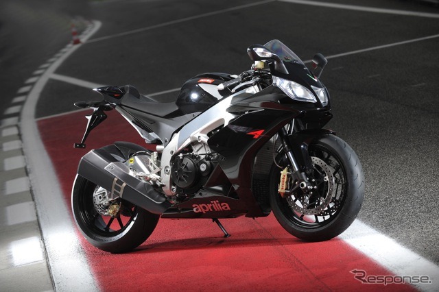 RSV4 R