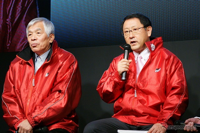 成瀬氏（向かって左）と豊田社長