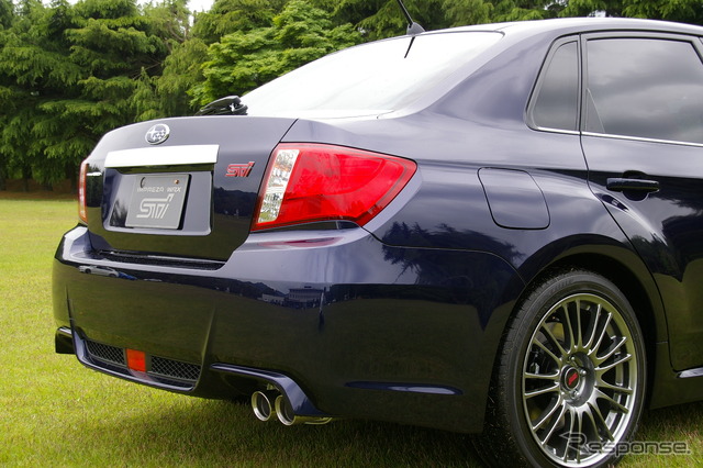 インプレッサ WRX STI A-Line 4ドア