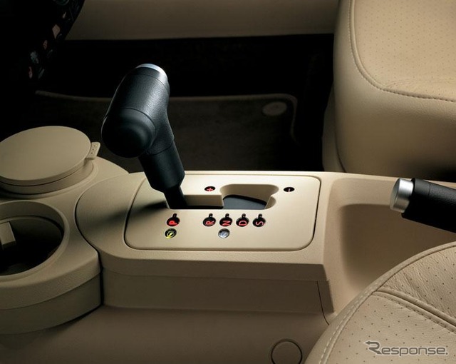VW『ニュービートル』にカブリオレ追加---2.0用ティプトロ6AT