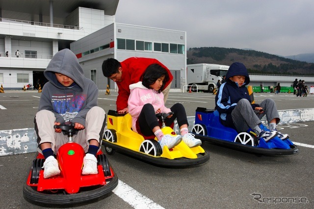 キッズバッテリーカー