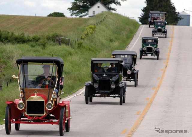 フォード『モデルT』43台が3000マイル走行---創立100周年祝って