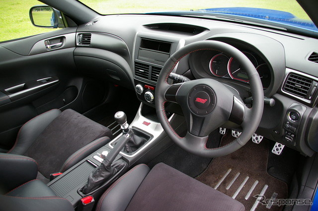 インプレッサWRX STI 4ドア MT仕様
