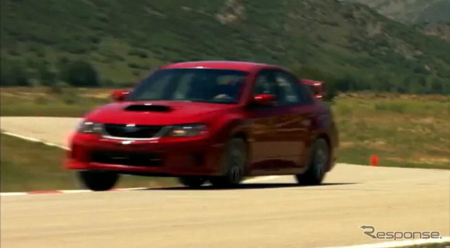 インプレッサ4ドアセダン WRX STI(画像は動画キャプチャー)