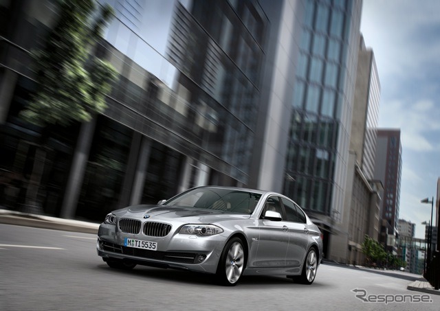 523i
