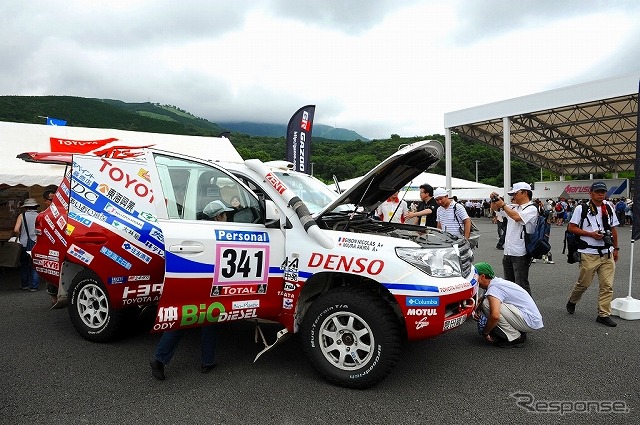 ダカール・ラリー優勝車展示