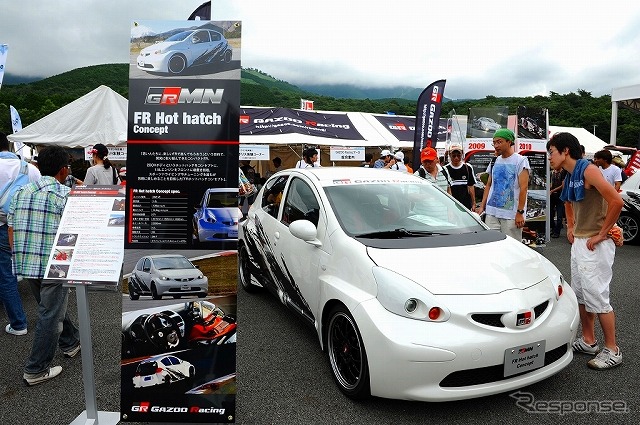 GAZOO Racing車両展示