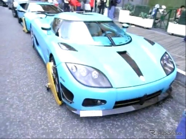 路上駐車（画像は動画キャプチャー）