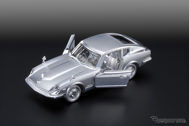 超微細加工アルミ製トミカ Fairlady Z 432