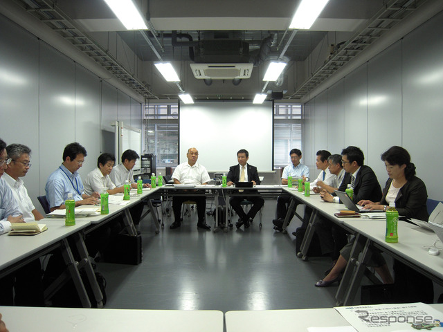 東京大学で行われた電気自動車普及協議会のEVコンバージョン部会