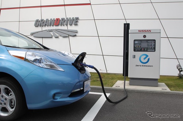 日産と神奈川県はEVタクシーとしてリーフ42台を導入する（写真はプロトタイプ）